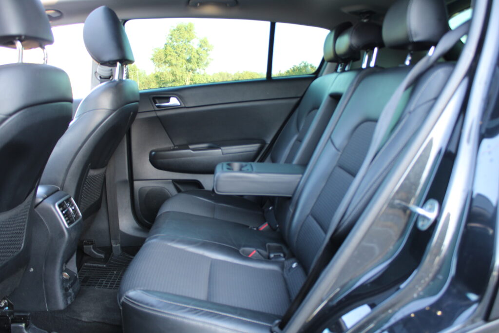 Kia Sportage 1.7 CRDI 2WD CLASS – foto 9