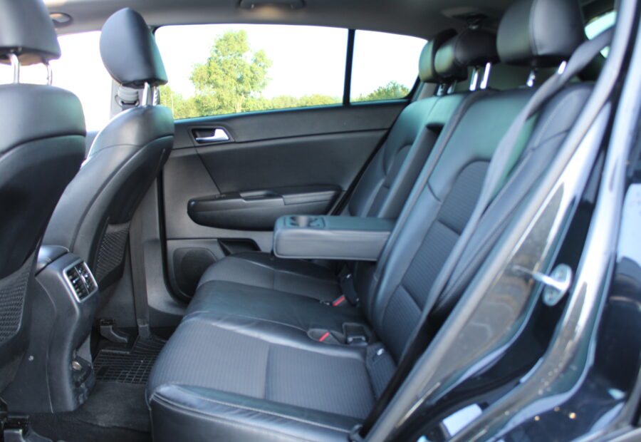 Kia Sportage 1.7 CRDI 2WD CLASS – foto 9